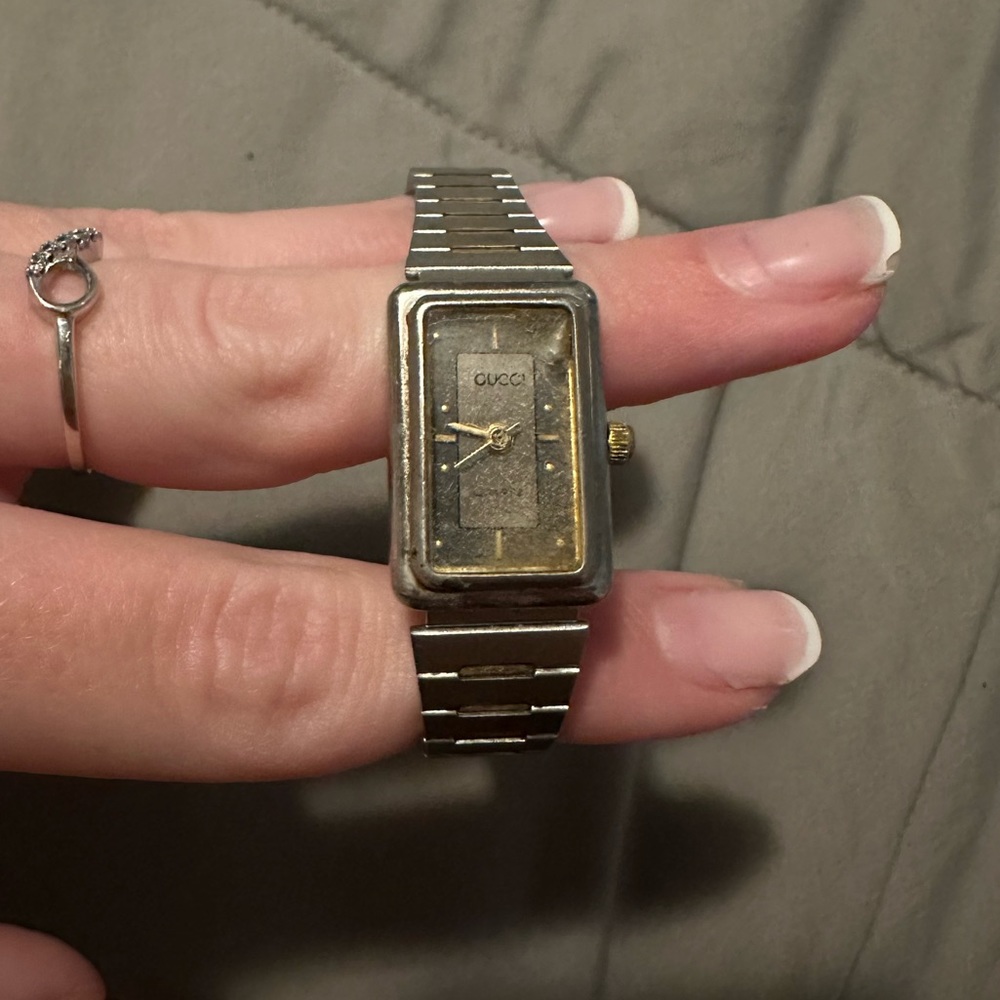 vintage women’s gucci watch